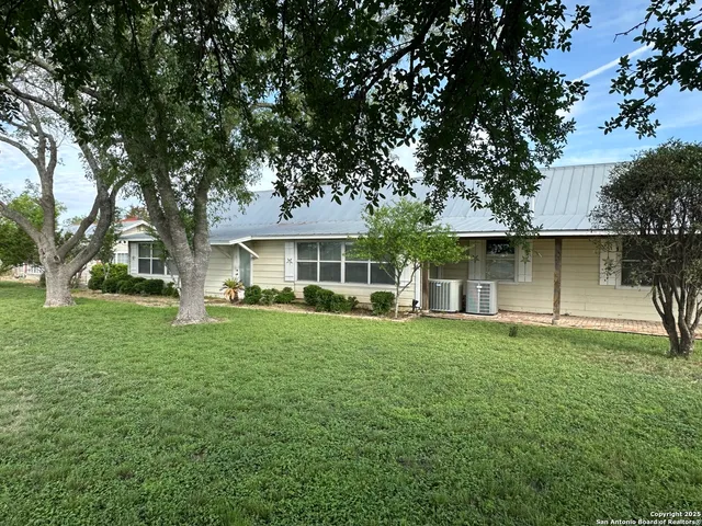 $2,030 | 148 Robindale West Road, Bandera, TX 78003