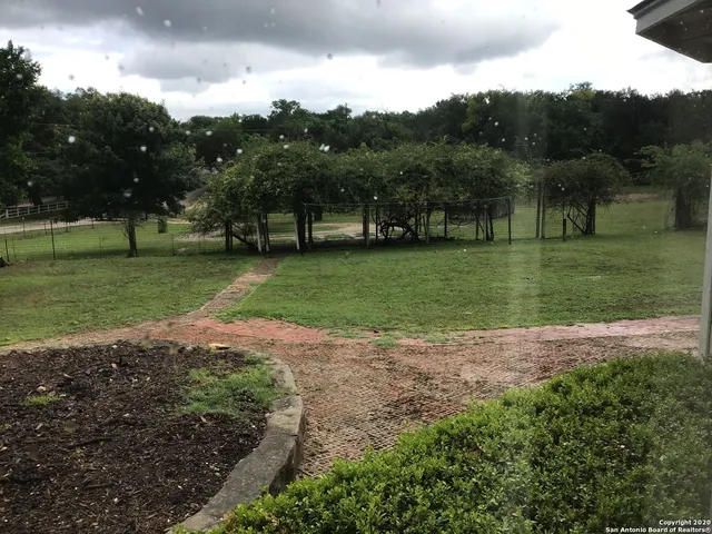 $2,030 | 148 Robindale West Road, Bandera, TX 78003