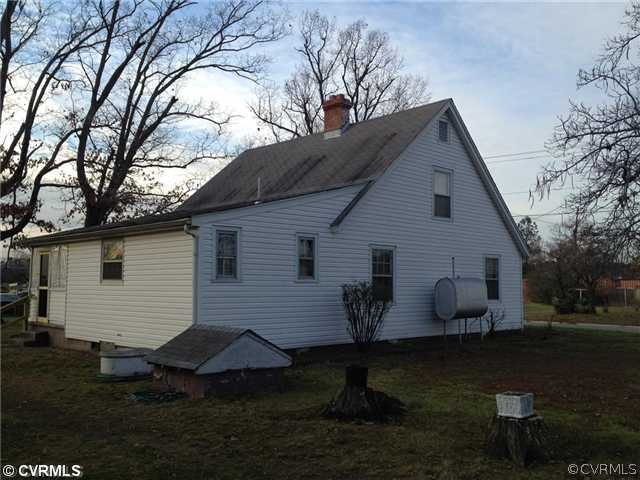 10449 Lewistown Road Ashland, VA 23005 - Photo 2 of 5 Exterior Back