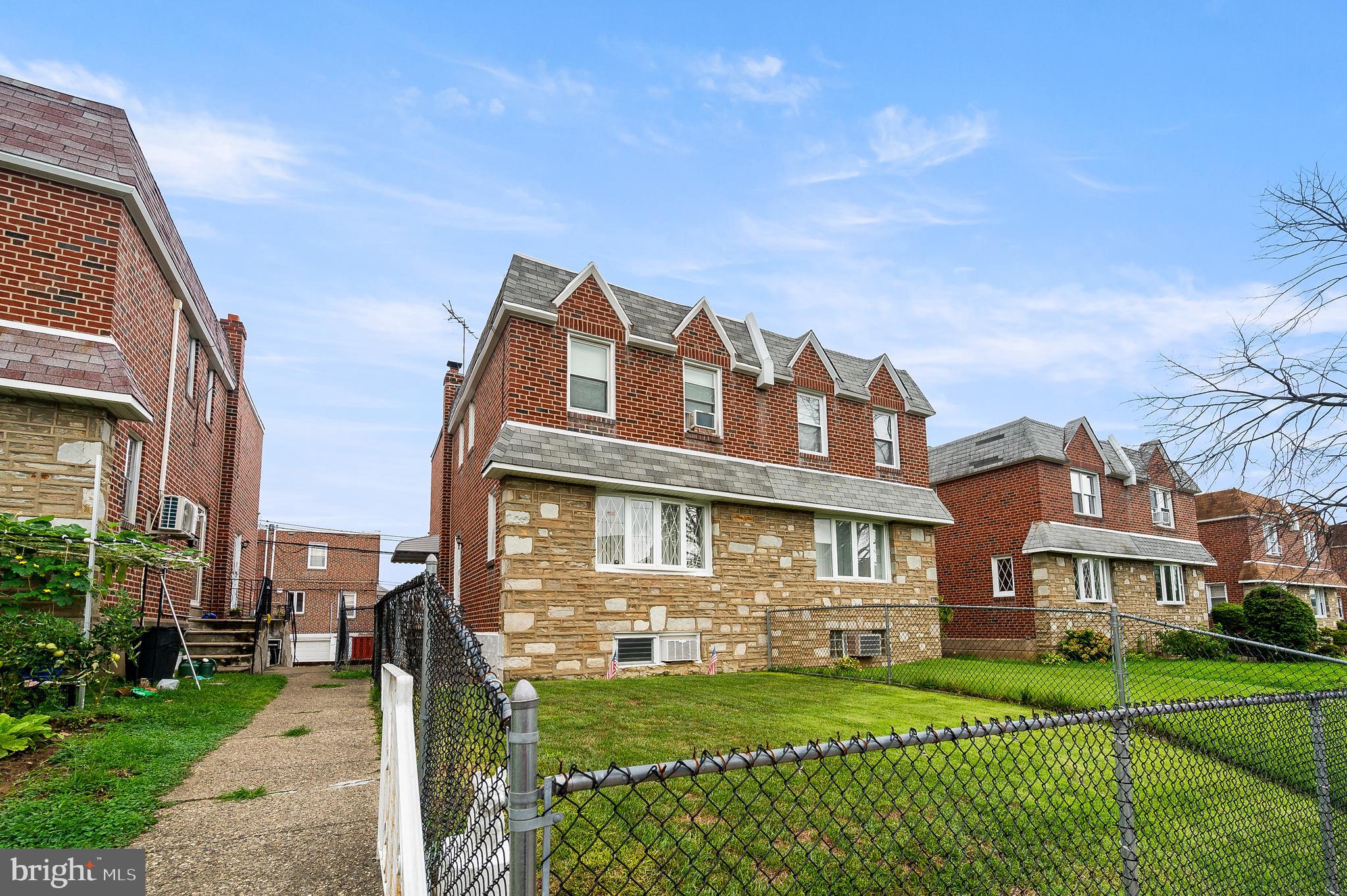 1717 Danforth Street Philadelphia, PA 19152 - Photo 1 of 23