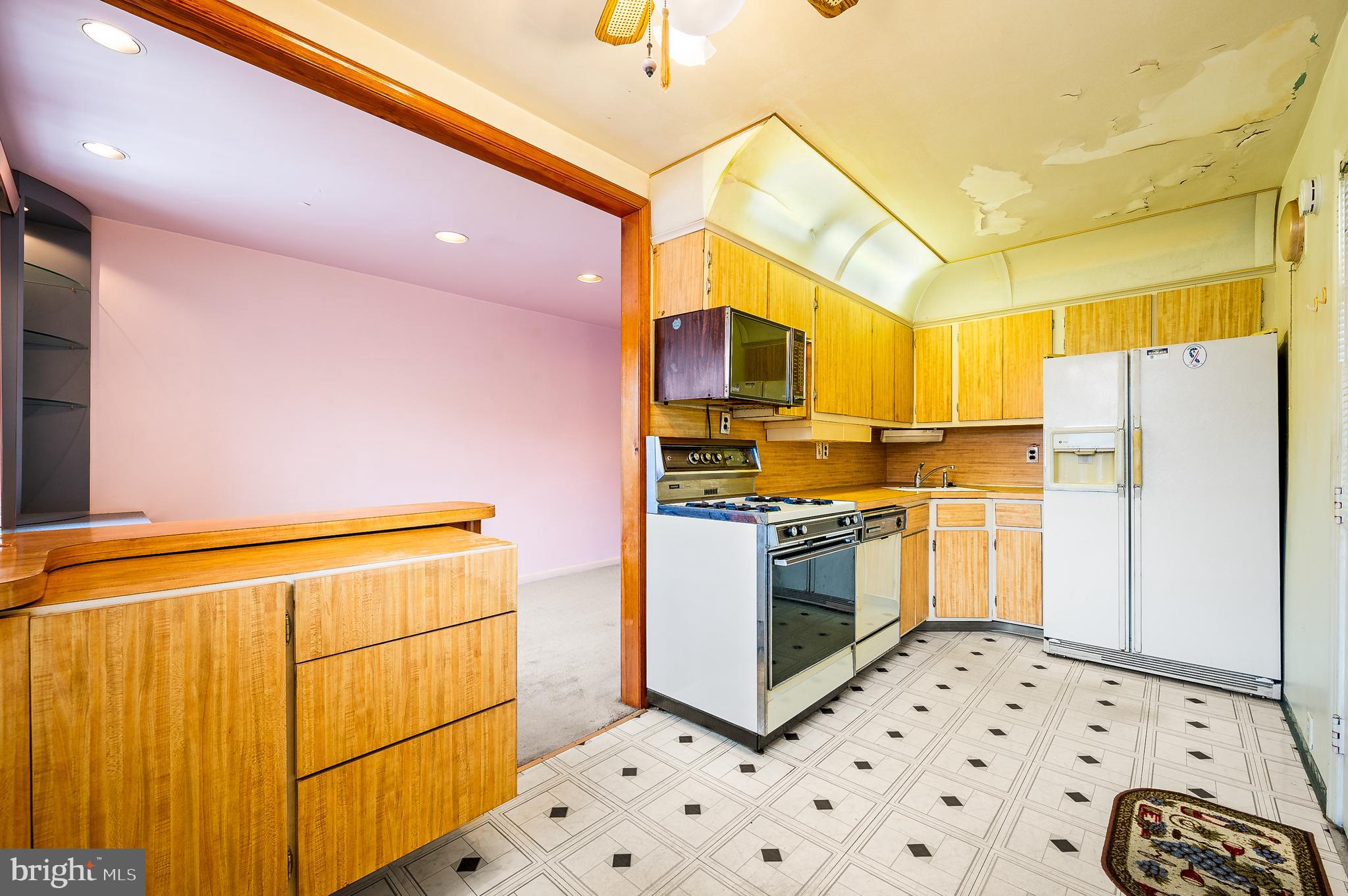 1717 Danforth Street Philadelphia, PA 19152 - Photo 9 of 23