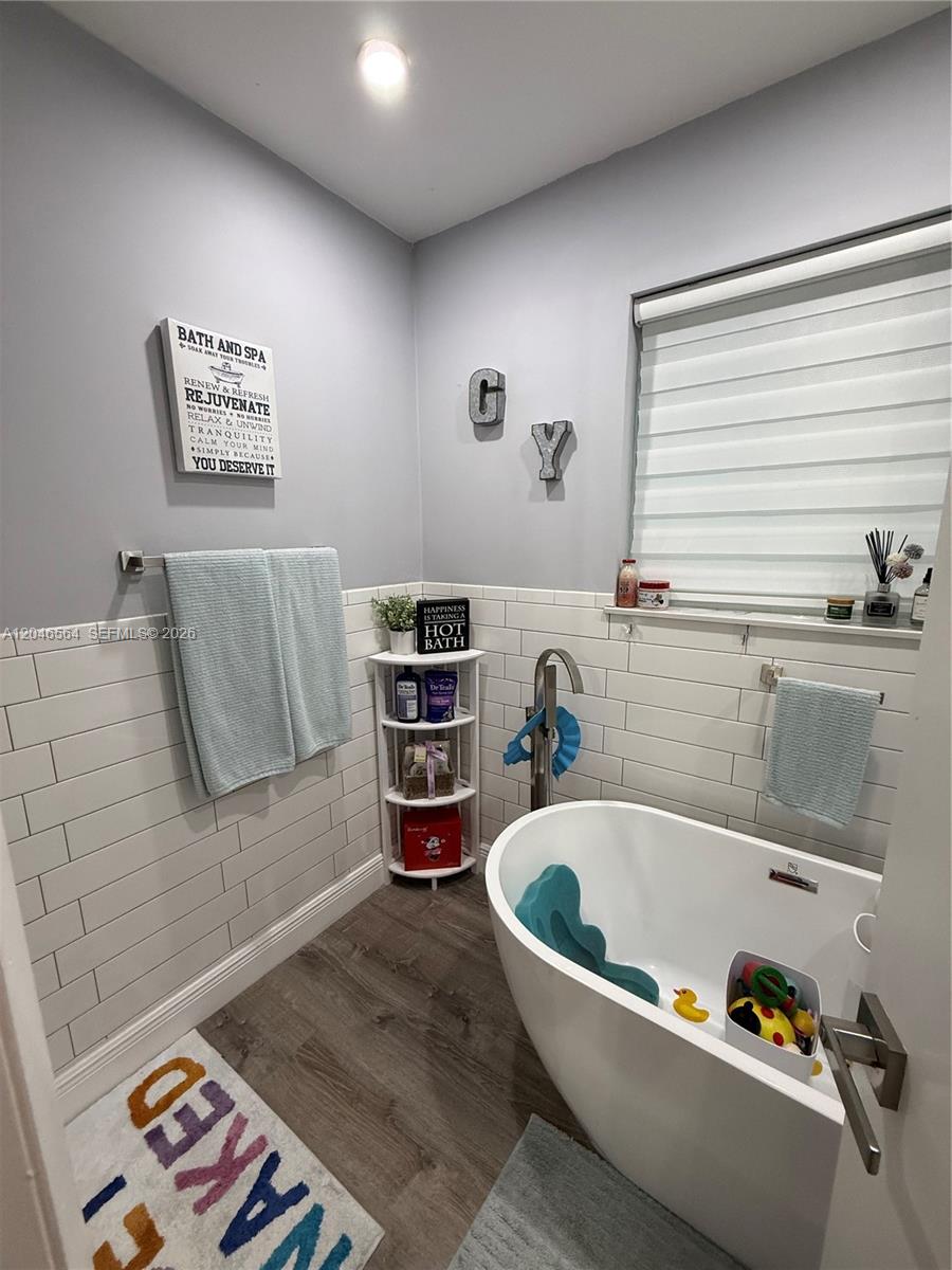 7151 West 3rd Court Hialeah, FL 33014 - Photo 21 of 28