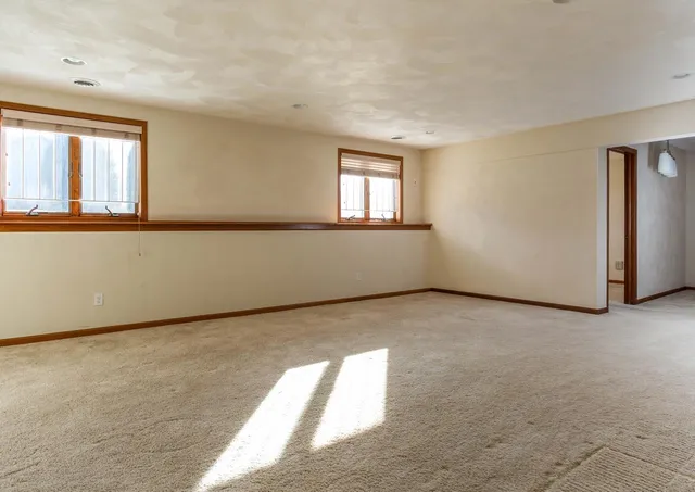 $614,900 | 3705 North Harvest View Drive, Janesville, WI 53548