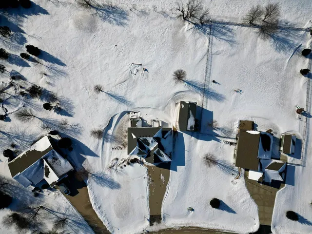 $614,900 | 3705 North Harvest View Drive, Janesville, WI 53548