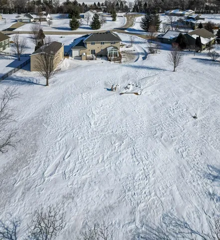 $614,900 | 3705 North Harvest View Drive, Janesville, WI 53548