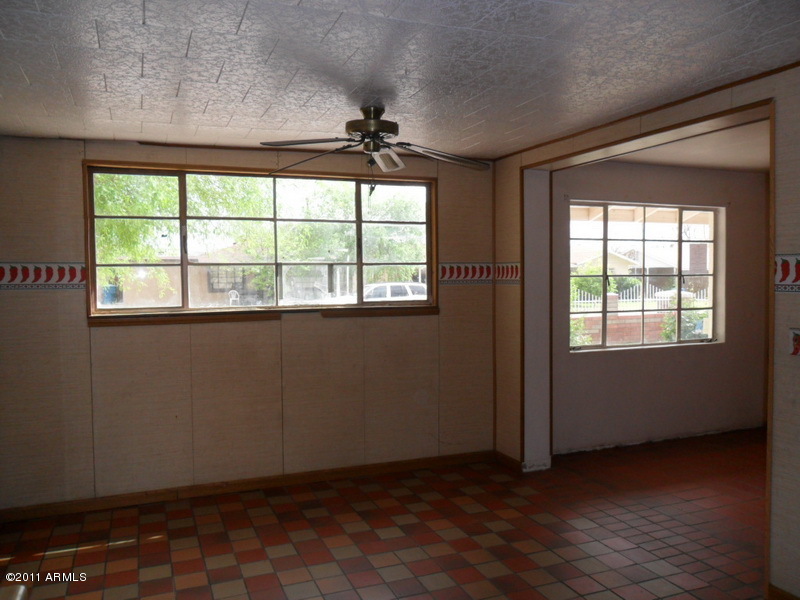 3348 East Granada Road Phoenix, AZ 85008 - Photo 9 of 31 SAM_1823
