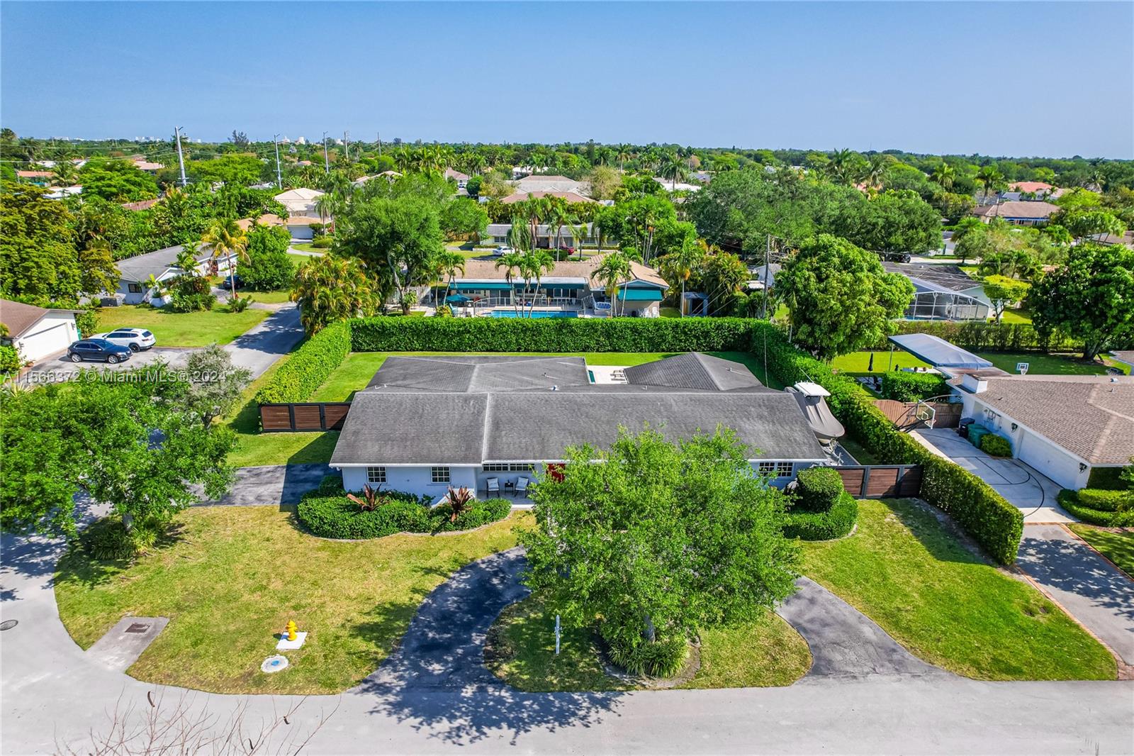 8341 Southwest 87th Terrace Miami, FL 33143 - Photo 29 of 31 an aerial view of a house with a garden
