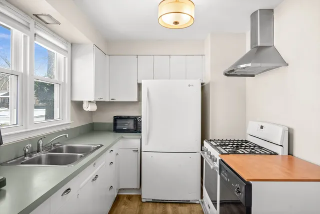 $449,900 | 817 East Forest Avenue, Wheaton, IL 60187