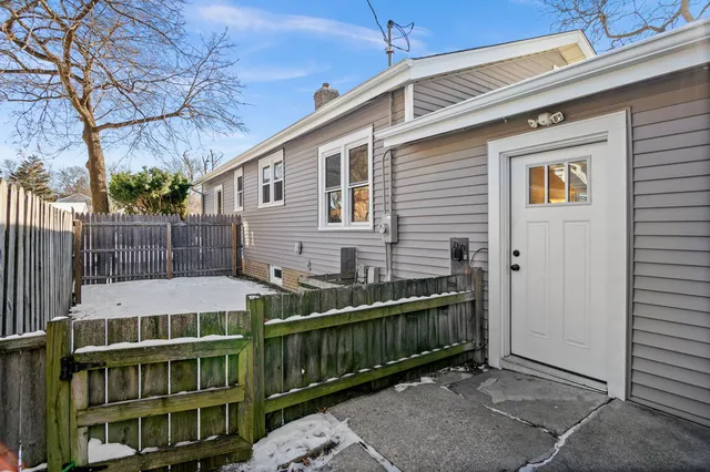 $449,900 | 817 East Forest Avenue, Wheaton, IL 60187