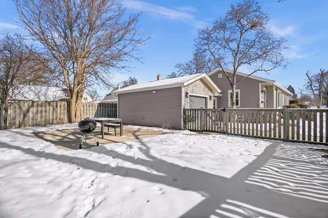 $449,900 | 817 East Forest Avenue, Wheaton, IL 60187