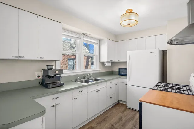 $449,900 | 817 East Forest Avenue, Wheaton, IL 60187