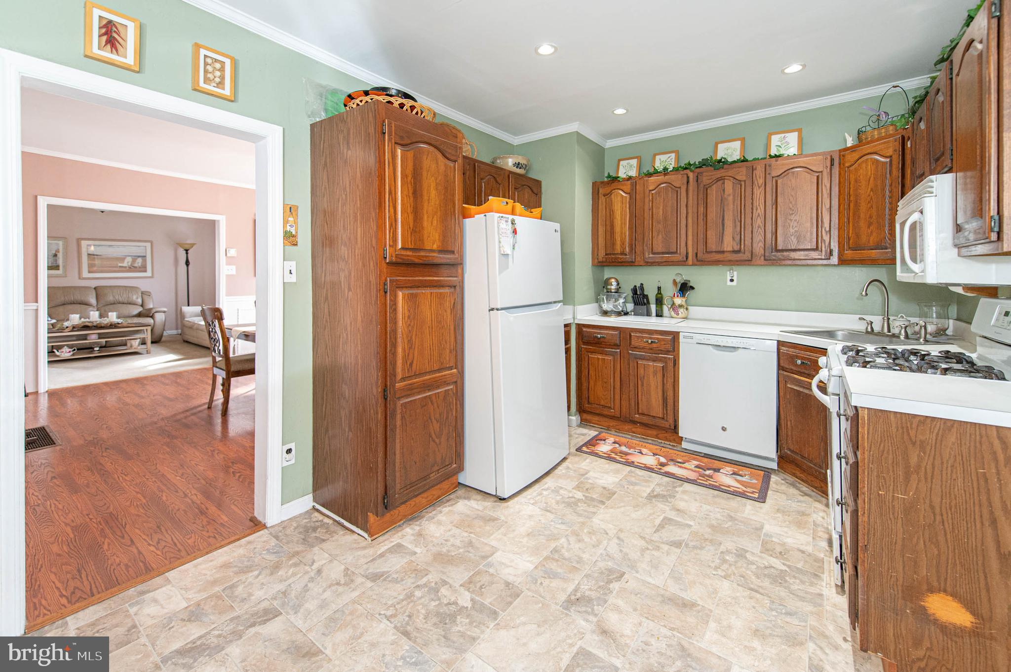 142 Lippincott Avenue Riverside, NJ 08075 - Photo 6 of 19