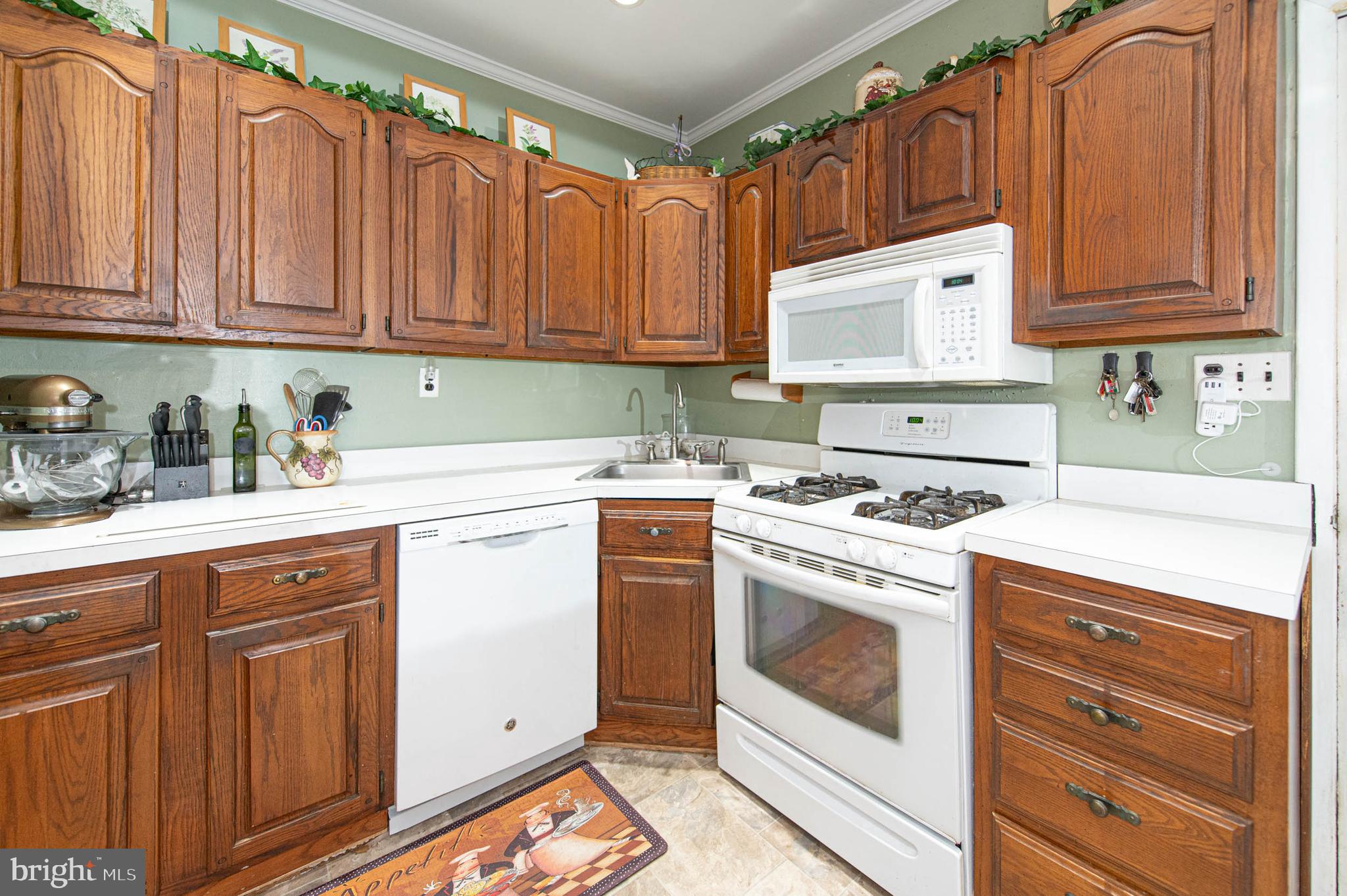 142 Lippincott Avenue Riverside, NJ 08075 - Photo 8 of 19