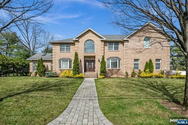 $1,749,995 | 683 Victoria Avenue, Paramus, NJ 07652