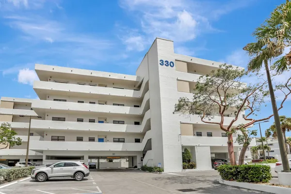 $4,800 | 330 Southeast 20th Avenue, Unit 515, Deerfield Beach, FL 33441
