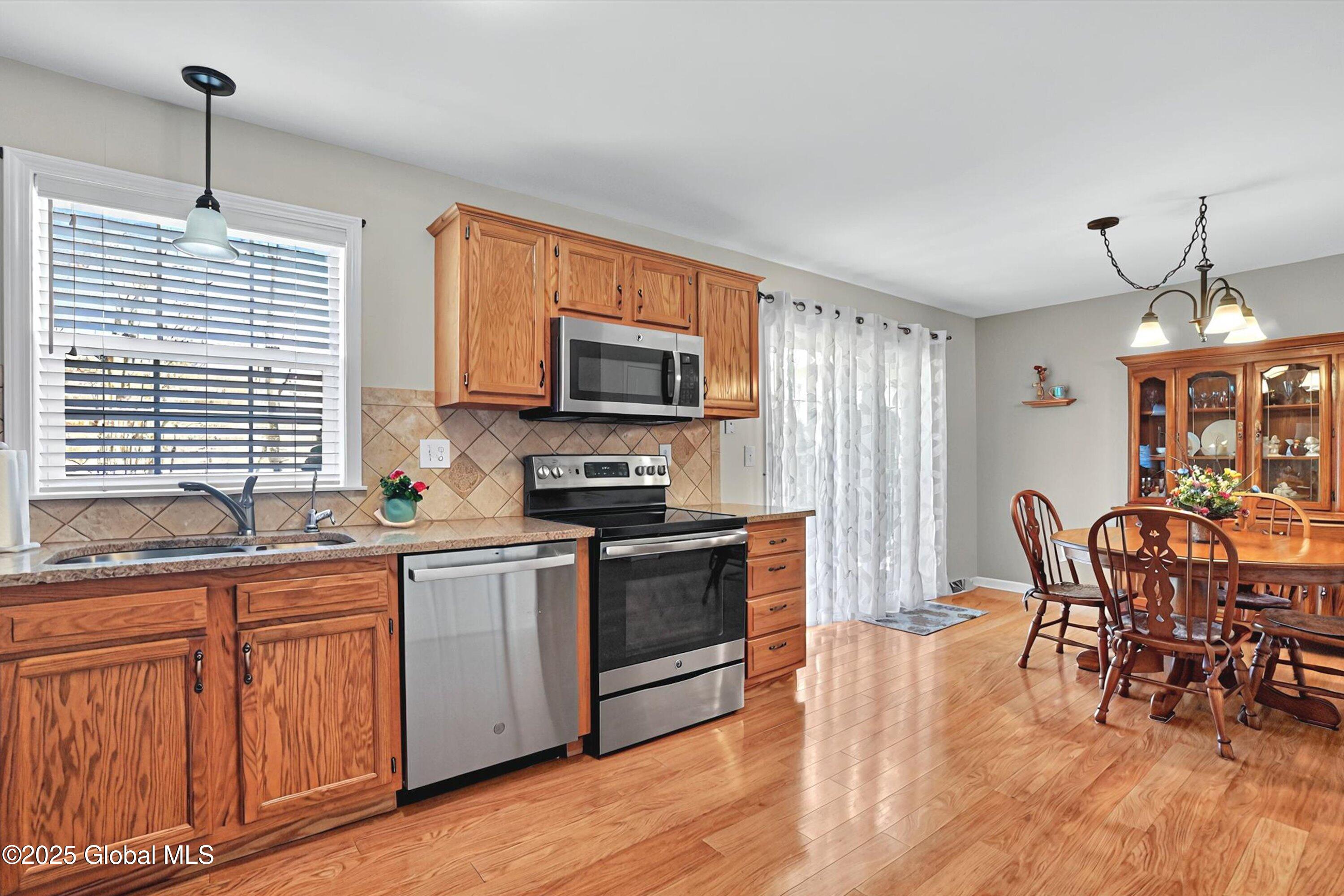 31 Riverside Drive Rotterdam Junction, NY 12150 - Photo 13 of 66 43-31 Riverside Dr-43