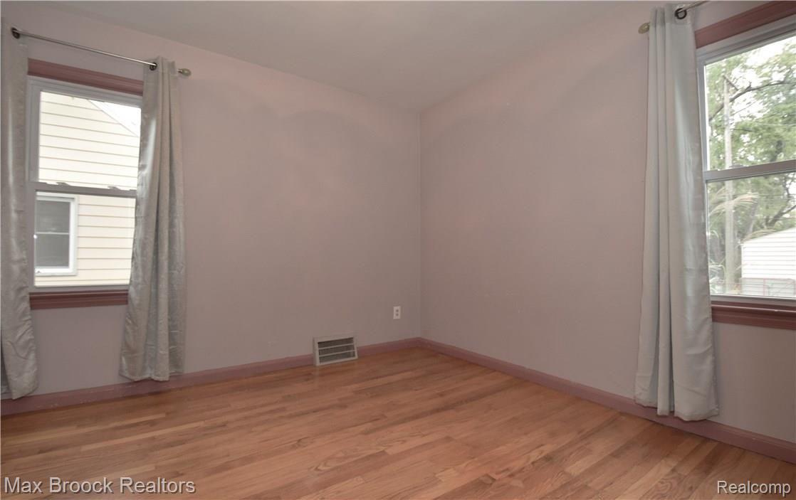 1957 Harvard Road Berkley, MI 48072 - Photo 8 of 15 First Floor Bedroom