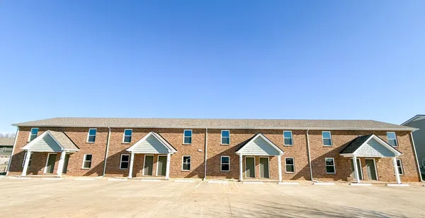 $1,025 | 1042 West Creek Coyote Trail, Unit E, Clarksville, TN 37042