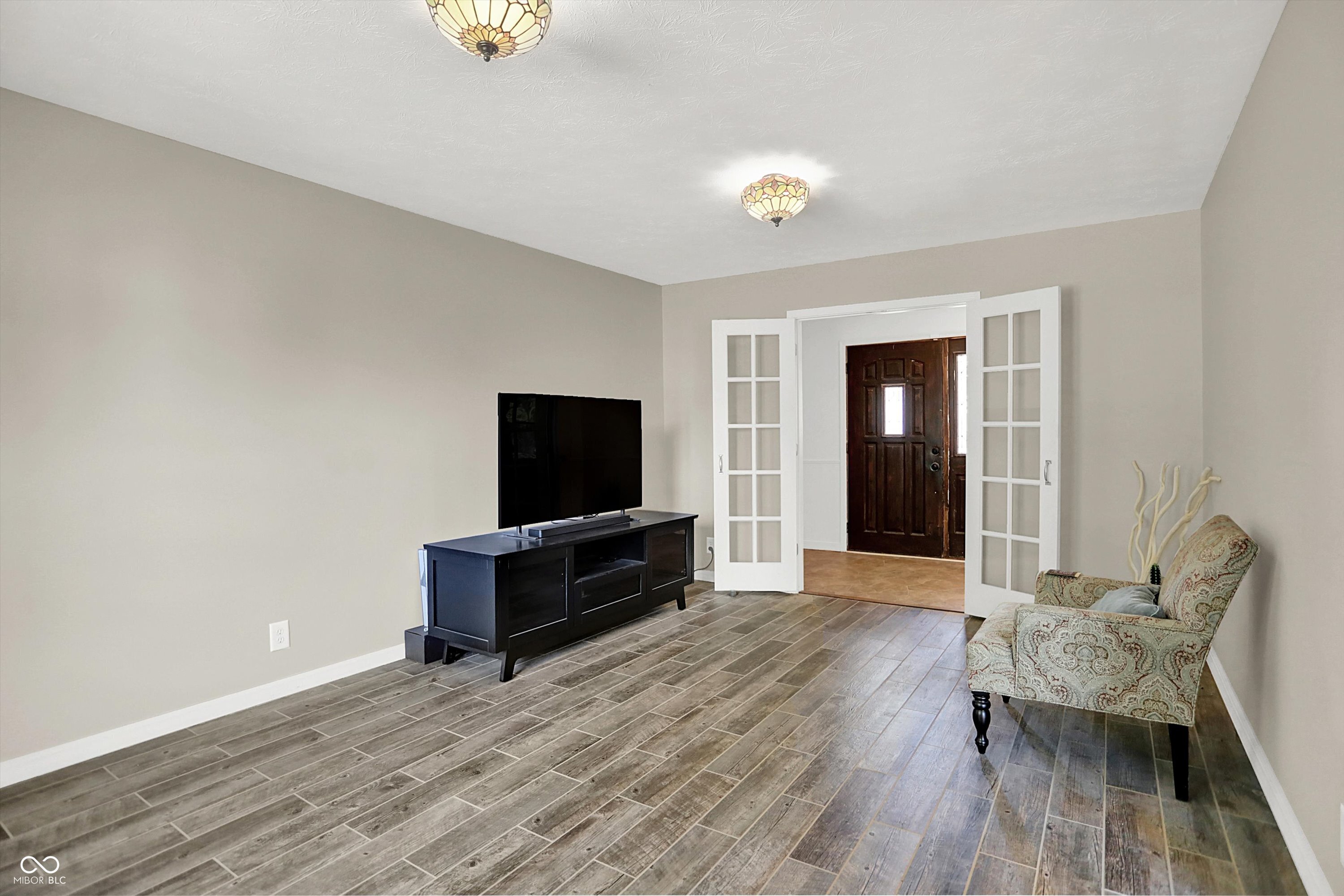 6706 Balmoral Road Indianapolis, IN 46241 - Photo 3 of 28 Gallery Image 3