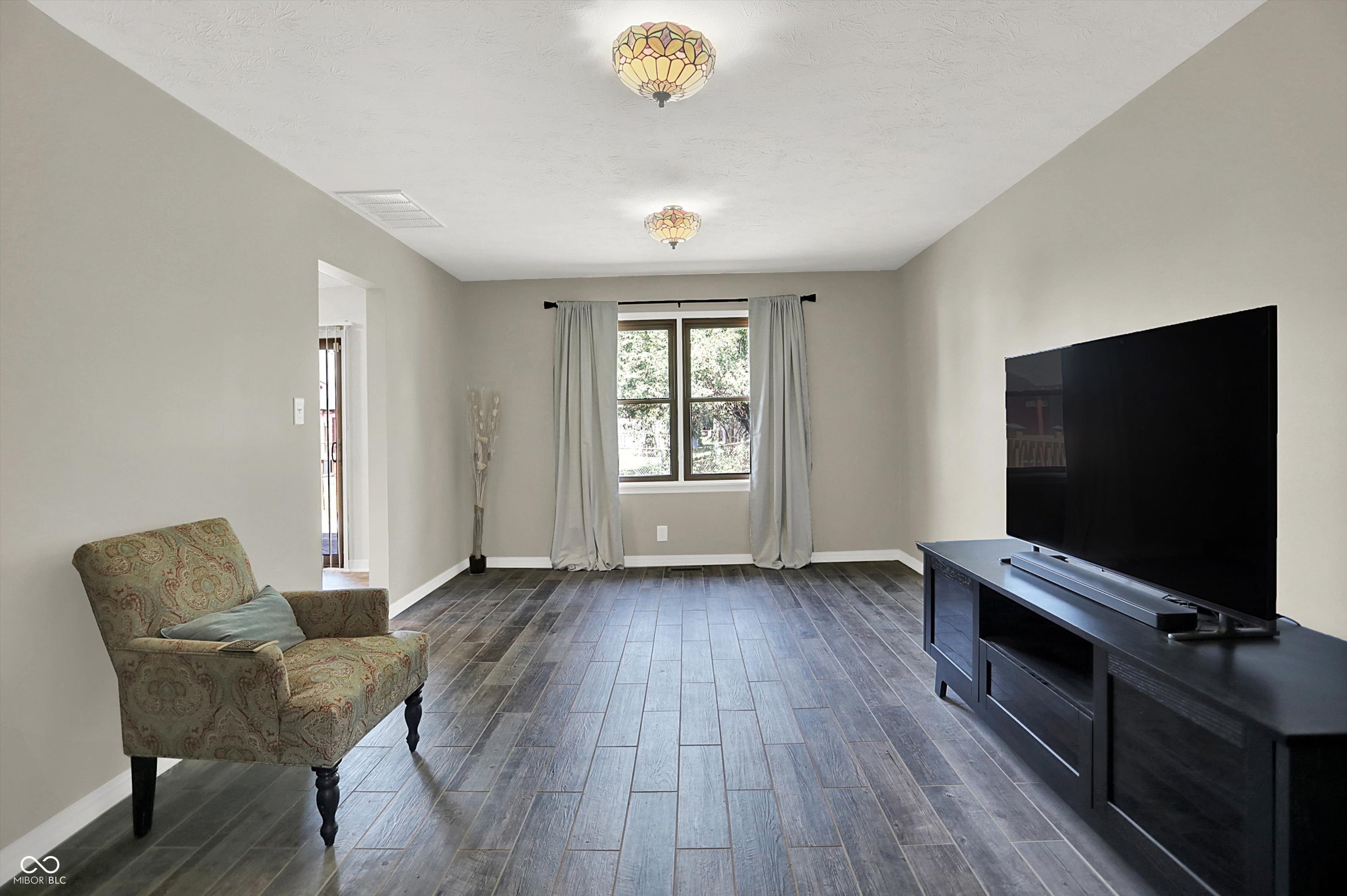 6706 Balmoral Road Indianapolis, IN 46241 - Photo 4 of 28 Gallery Image 4