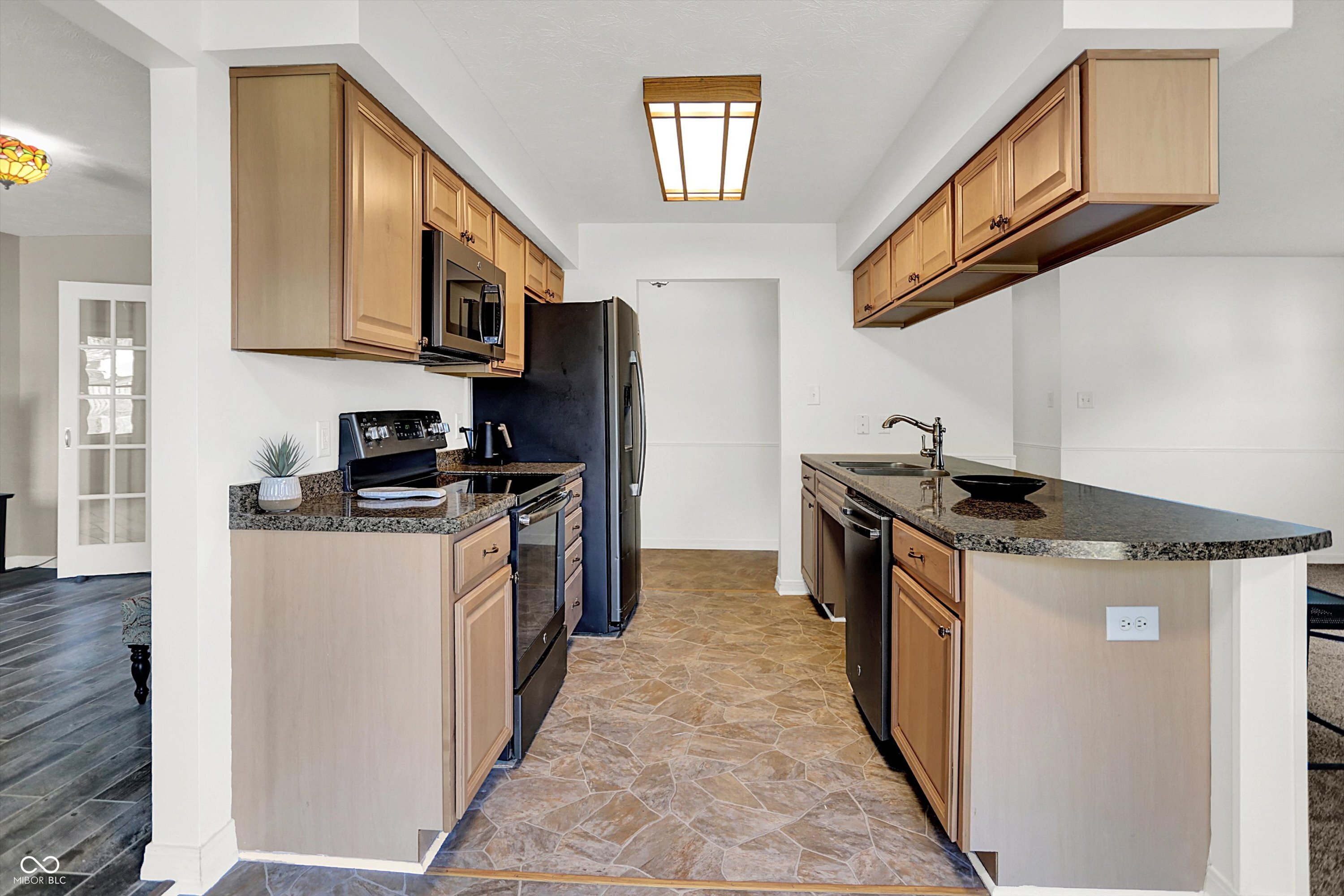 6706 Balmoral Road Indianapolis, IN 46241 - Photo 6 of 28 Gallery Image 6