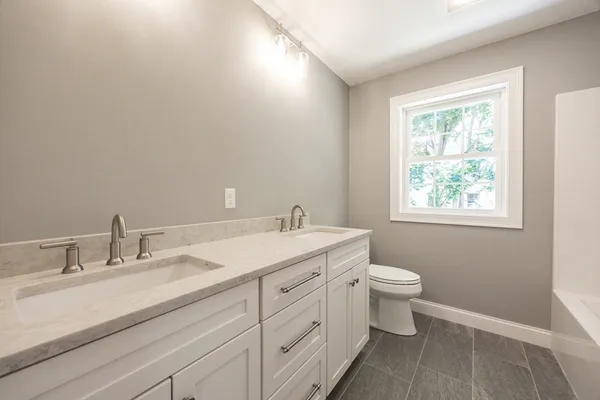 $4,000 | 122 Canal Street, Blackstone, MA 01504