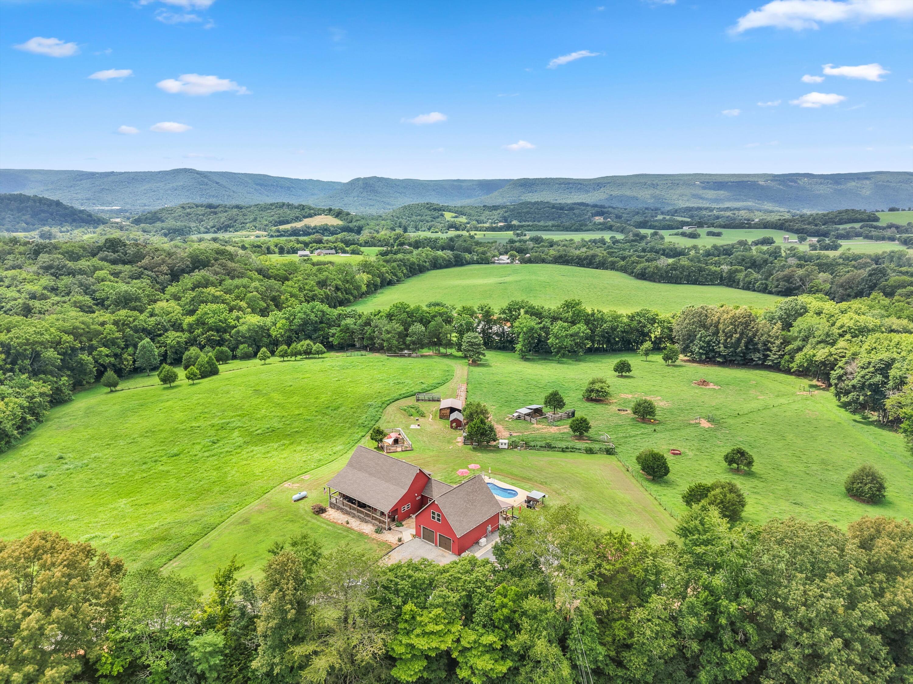 11869 East Valley Road Dunlap, TN 37327 - Photo 51 of 66 53-DJI_20250718153829_0100_D