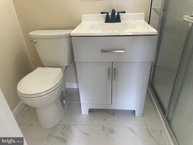 $3,250 | 8146 Larkin Lane, Vienna, VA 22182