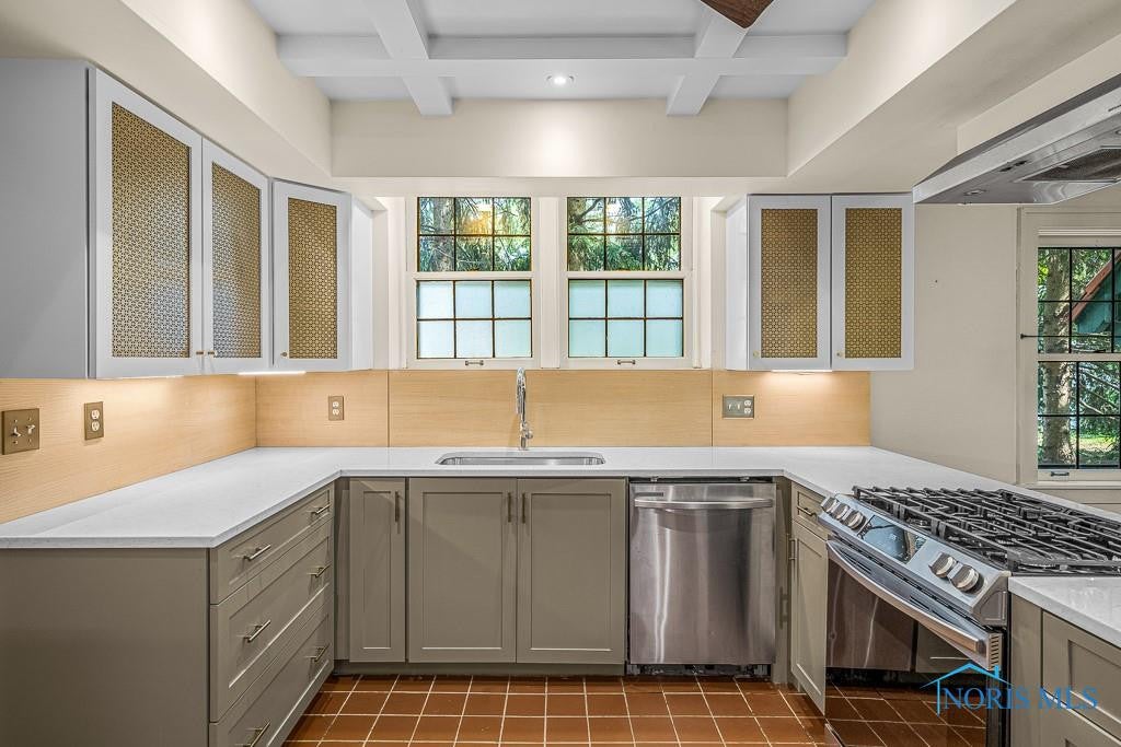 3446 Chestnut Hill Road Toledo, OH 43606 - Photo 20 of 47 Photo 20