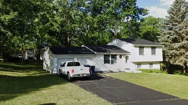 $246,400 | 3 Cascade Road, Henrietta, NY 14586