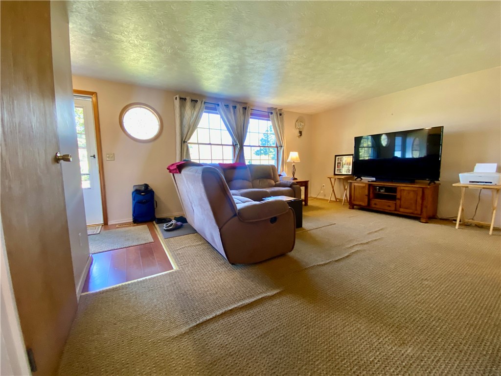 3 Cascade Road Henrietta, NY 14586 - Photo 12 of 34