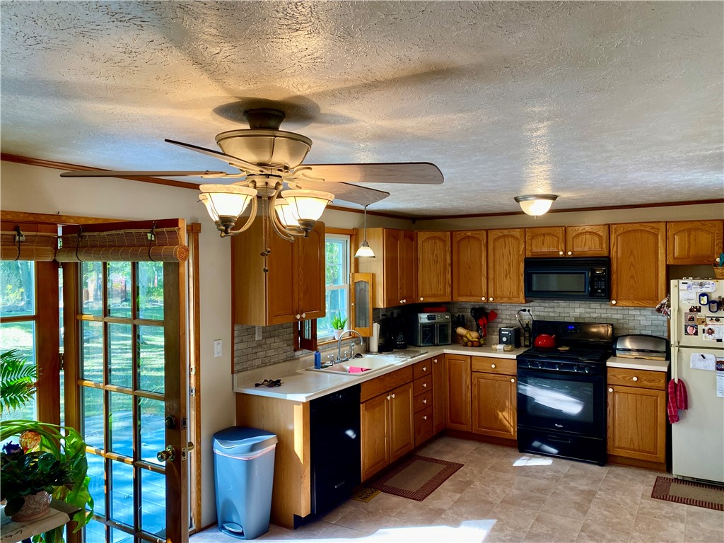 3 Cascade Road Henrietta, NY 14586 - Photo 6 of 34