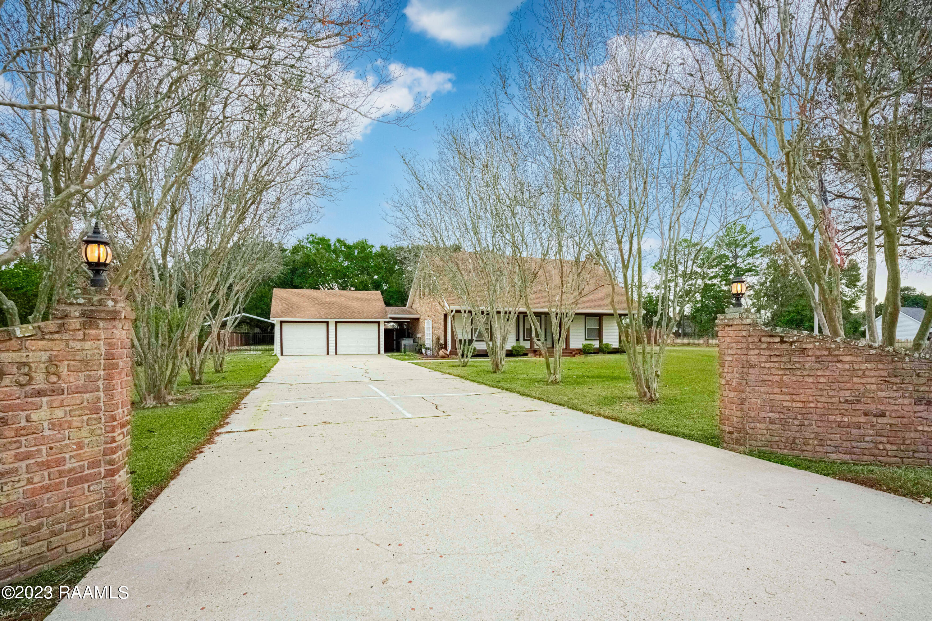 1038 Thibodeaux Road Breaux Bridge, LA 70517 - Photo 5 of 44 SH_08405-HDR