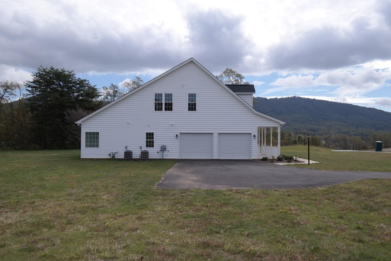 330 Thornblade Way Blue Ridge, VA 24064 - Photo 28 of 34 Side view
