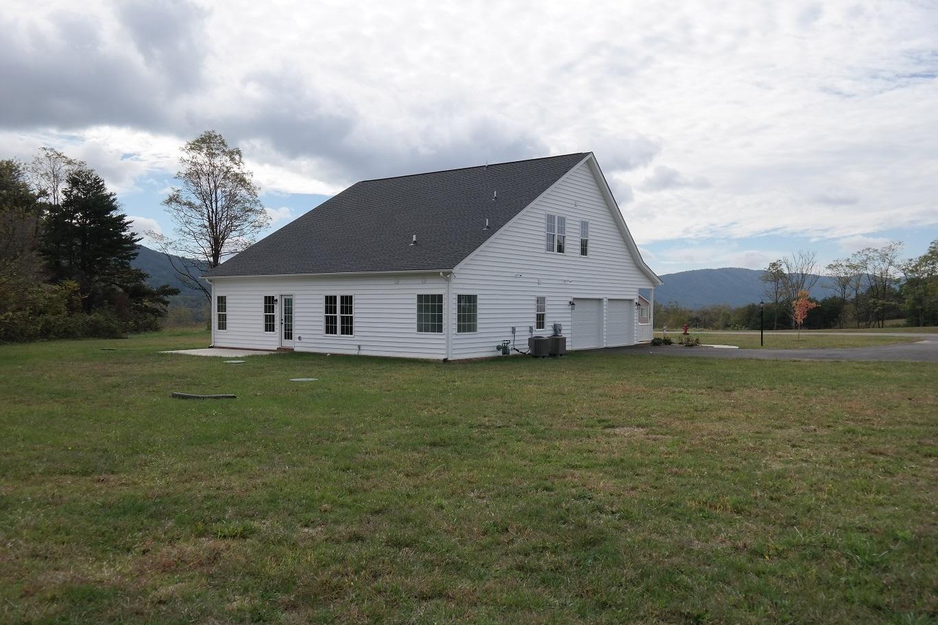330 Thornblade Way Blue Ridge, VA 24064 - Photo 30 of 34 Back view