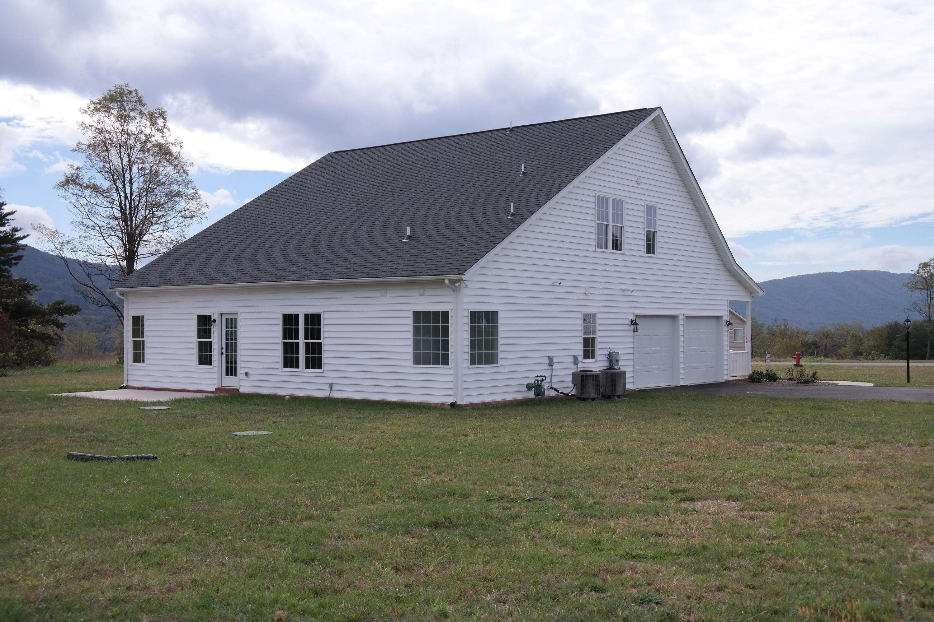 330 Thornblade Way Blue Ridge, VA 24064 - Photo 31 of 34 Back view