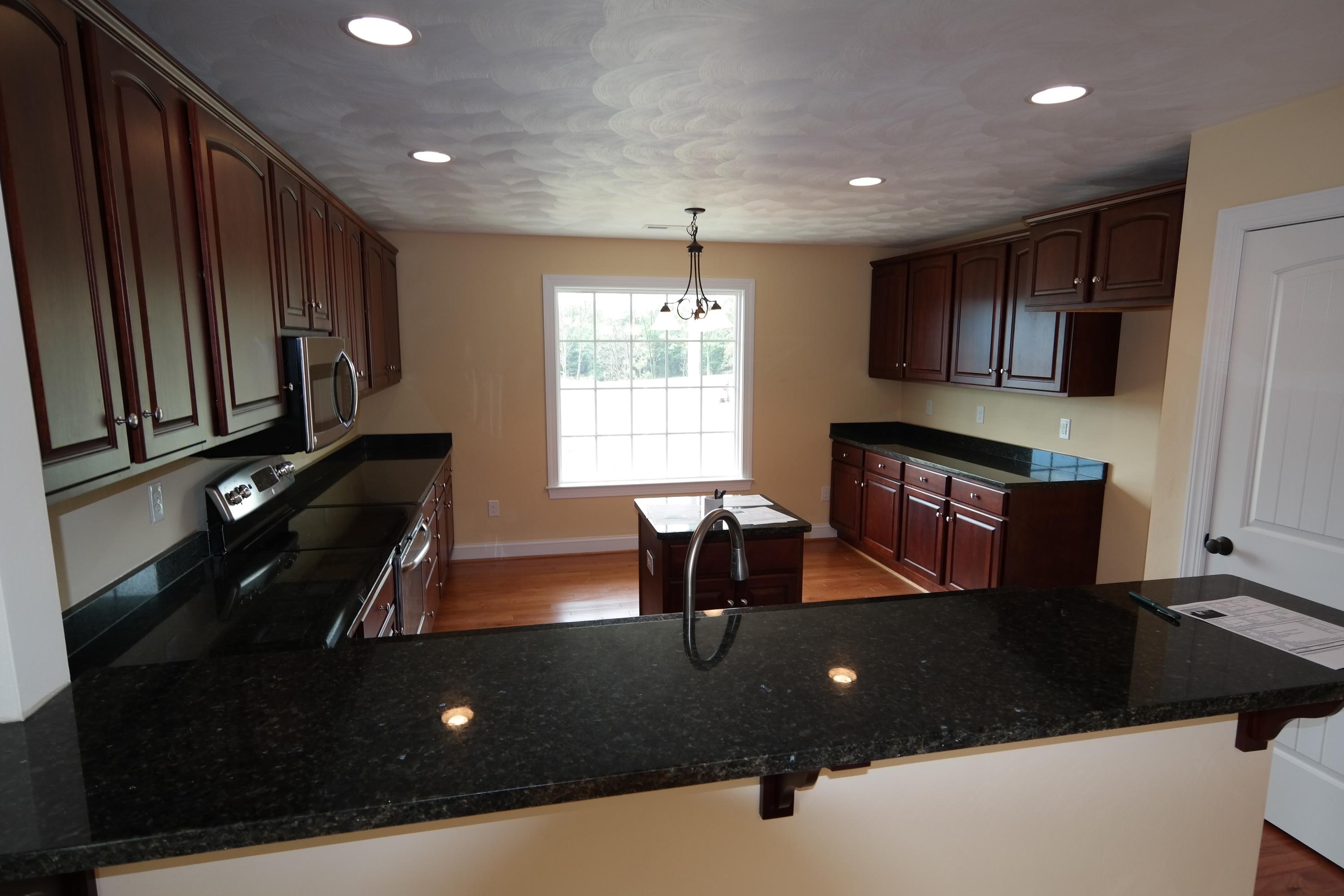 330 Thornblade Way Blue Ridge, VA 24064 - Photo 5 of 34 Kitchen