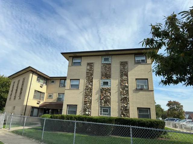 a view of outdoor space yard and front view of a house