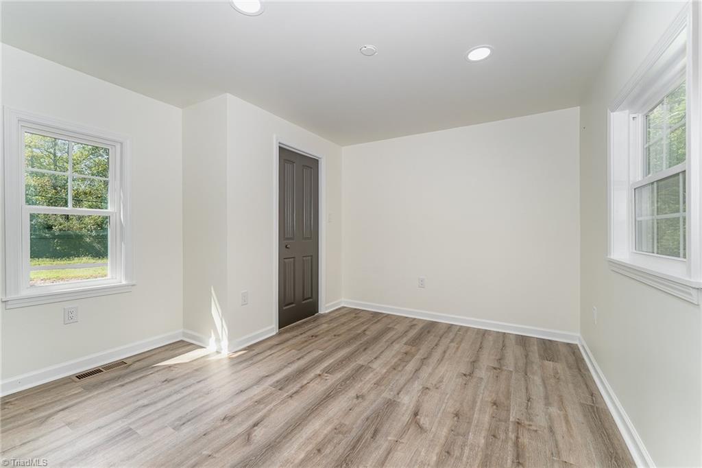 1134 Kentmere Road Greensboro, NC 27406 - Photo 15 of 28 Gallery Image 15