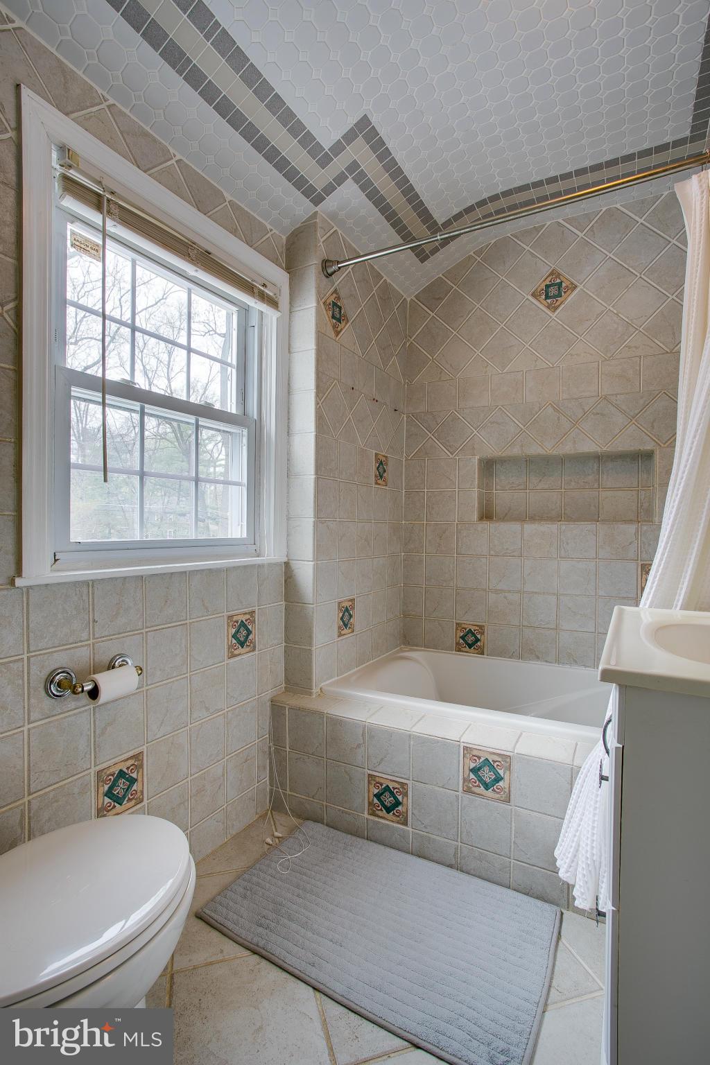 26 Dungarrie Road Baltimore, MD 21228 - Photo 23 of 30 Bath