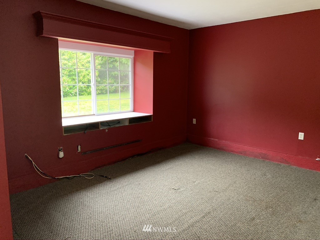 10032 Renton Issaquah Road Southeast Issaquah, WA 98027 - Photo 11 of 27 Gallery Image 11