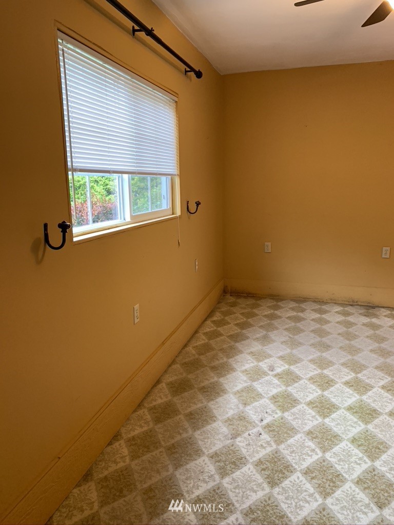 10032 Renton Issaquah Road Southeast Issaquah, WA 98027 - Photo 8 of 27 Gallery Image 8