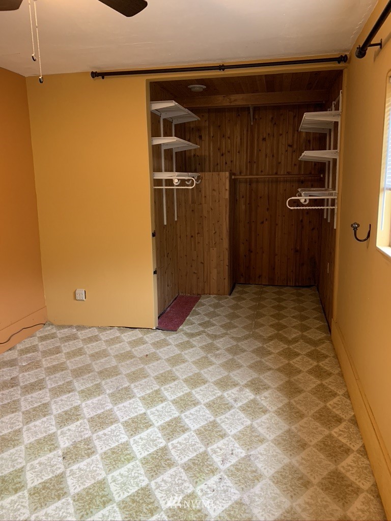 10032 Renton Issaquah Road Southeast Issaquah, WA 98027 - Photo 9 of 27 Gallery Image 9