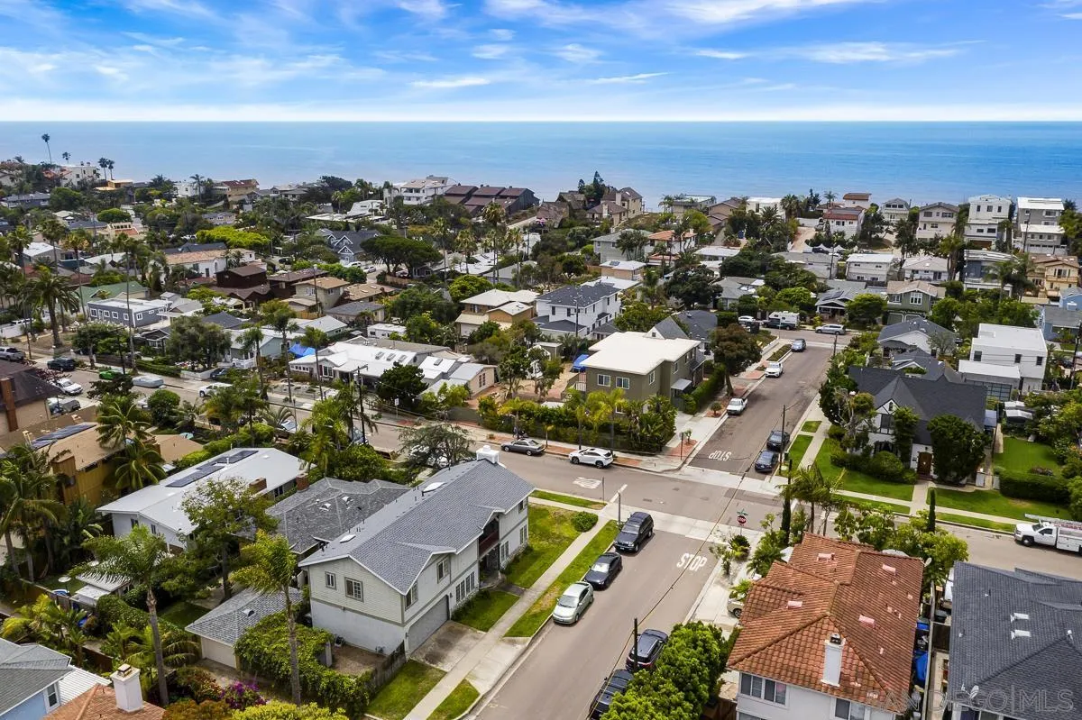 167 Marcheta Street Encinitas, CA 92024 - Photo 20 of 21 an aerial view of a city with lots of residential buildings
