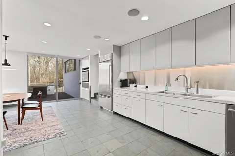 $3,250,000 | 54 Cross Pond Road, Pound Ridge, NY 10576