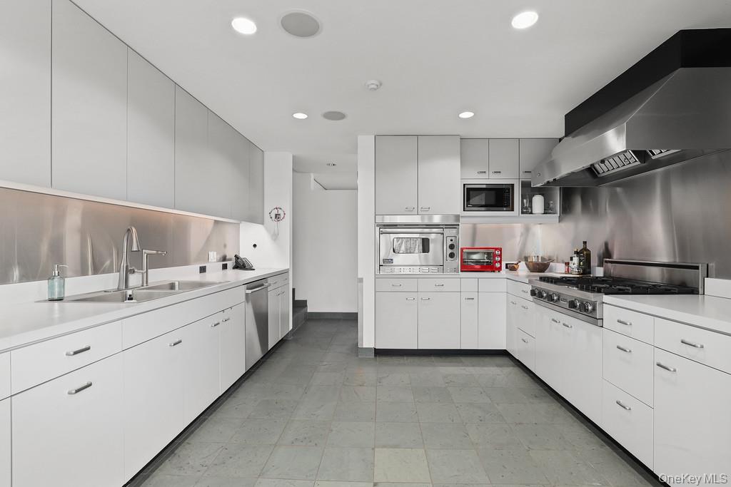 54 Cross Pond Road Pound Ridge, NY 10576 - Photo 9 of 49