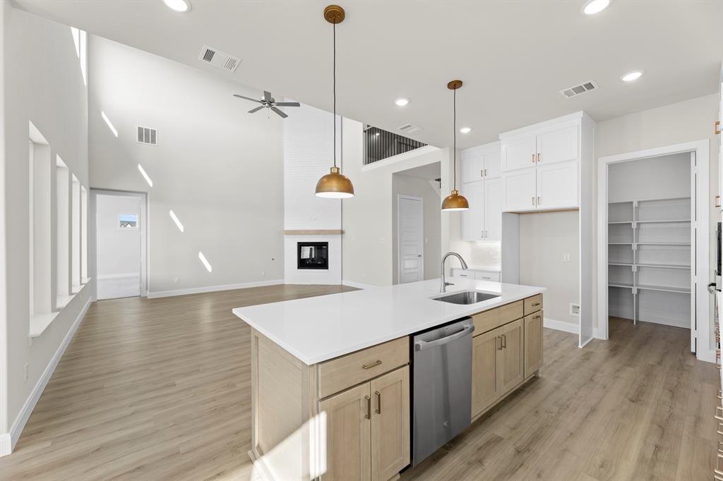 2317 Cottonbelt Road Celina, TX 75009 - Photo 13 of 28 13. 2317 Cottonbelt - Kitchen (3)