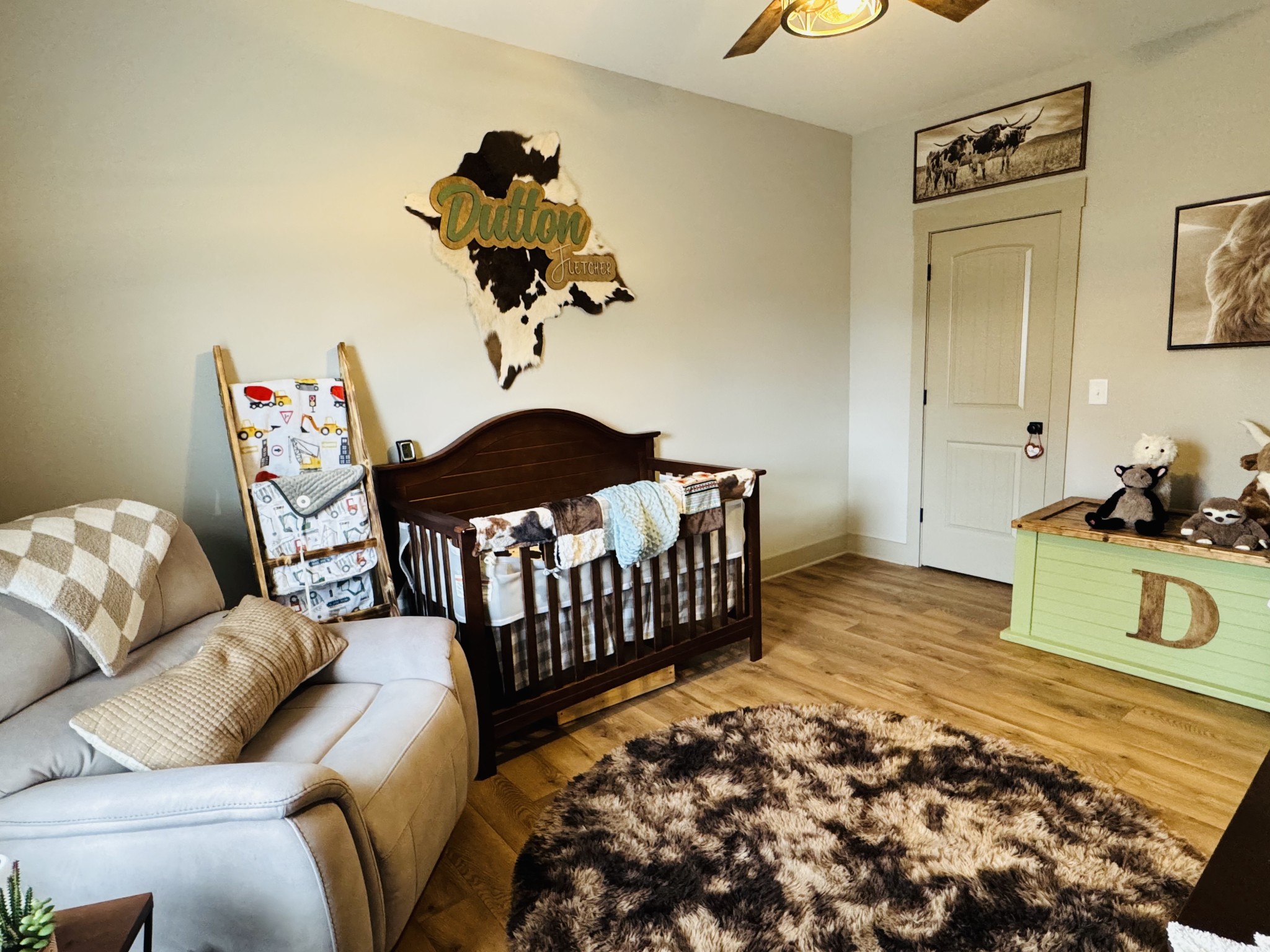 319 Lear Road Portland, TN 37148 - Photo 28 of 32 a living room with furniture and a wooden floor