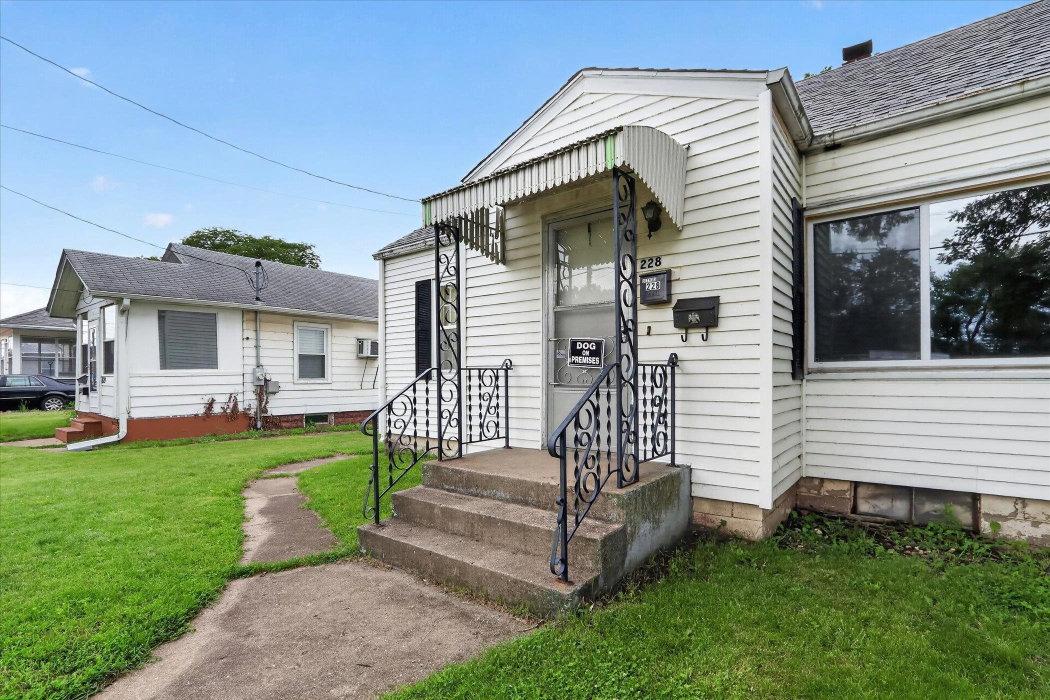 228 East Riverside Boulevard Loves Park, IL 61111 - Photo 5 of 45