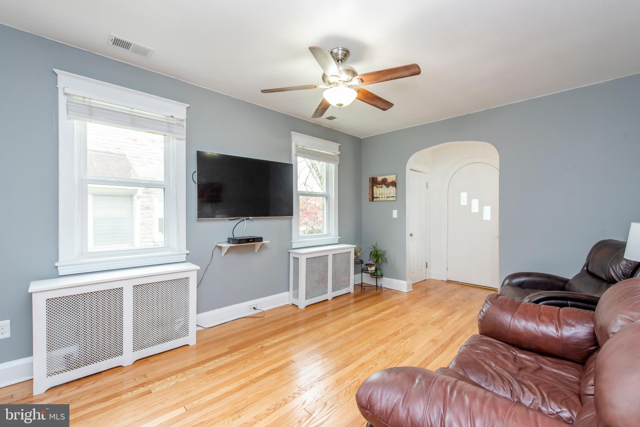 3100 Willoughby Road Baltimore, MD 21234 - Photo 9 of 52 Living Room